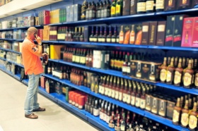 Российский бизнес выступил против внедрения маркировки алкоголя «Честный знак»