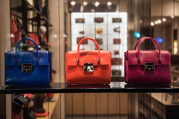 Gucci, YSL и Louis Vuitton стали самыми популярными брендам для заказа в рамках ресейла