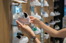 Adidas направит средства на благотворительность от распродажи бренда Yeezy