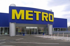 METRO отменяет вход по картам в торговые центры по всей России