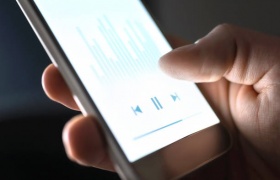 Как российские стриминги поделили аудиторию Apple Music и Spotify