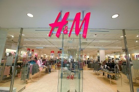 Магазин H&M временно открылся в ТРК «Лето» 