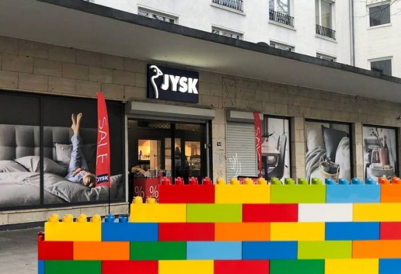 Датские компании Jysk и Lego приостанавливают работу в России вслед за H&M