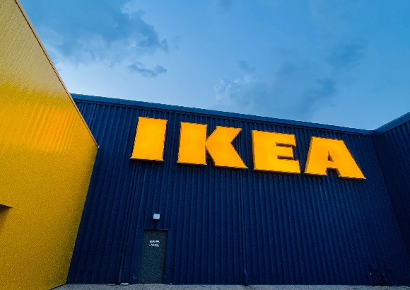 IKEA разрабатывает стратегию снижения цен в ответ на снижение объема продаж 