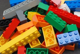 Минпромторг РФ включил в параллельный импорт бренд Lego, а исключил — Duracell