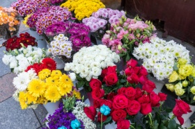Спрос на цветы вырос втрое в праздничные дни