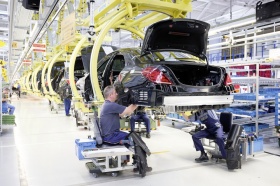 Mercedes продаст завод в Подмосковье российскому дилеру «Автодом»