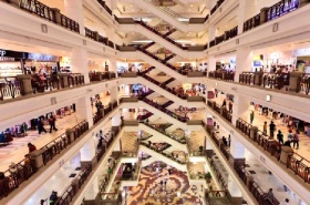 Посещаемость торговых центров в Москве снижается накануне Нового Года