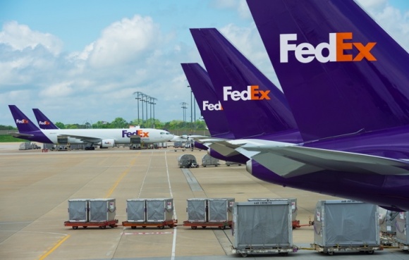 FedEx и TNT временно приостановили перевозки в Украине и России