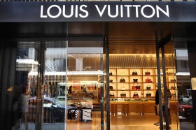 Холдинг LVMH стал первой европейской компанией с капитализацией свыше $500 млрд