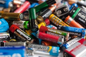 Покупатели «Ленты» за 2021 год сдали на переработку больше 133 т батареек