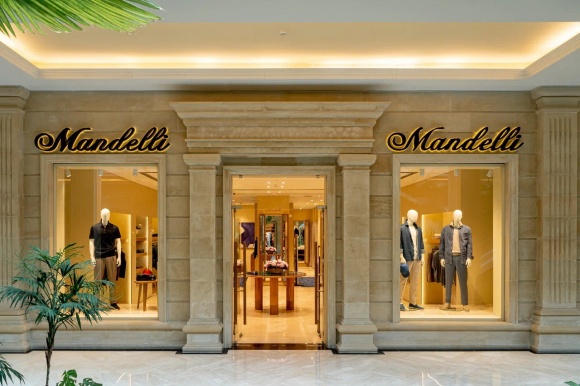 В «Крокус Сити Молле» открылся бутик итальянского бренда Enrico Mandelli